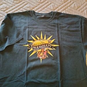 Gildan XL black short sleeve t-shirt